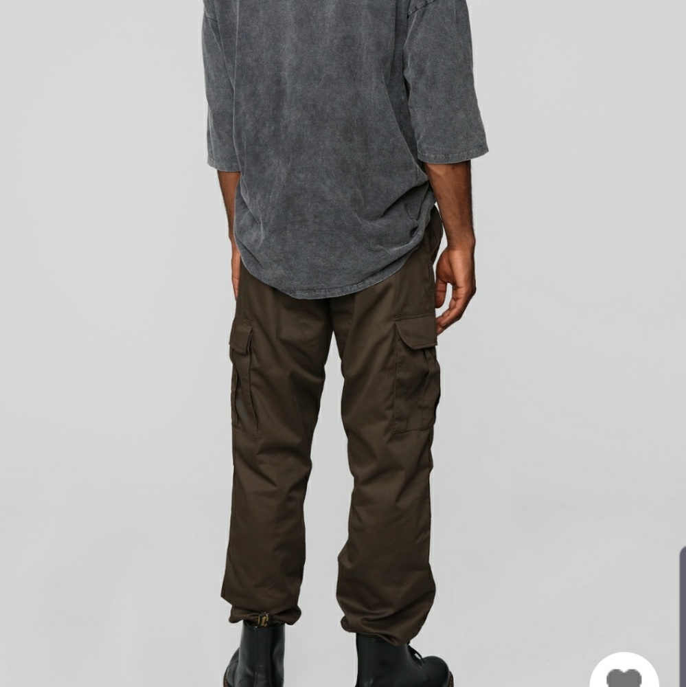 Cargo pants brown
